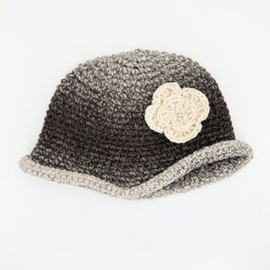 HAND CRAFTED Crochet Ombre Cloche Bucket Hat OS Gray Wool Rolled Brim Flower‎